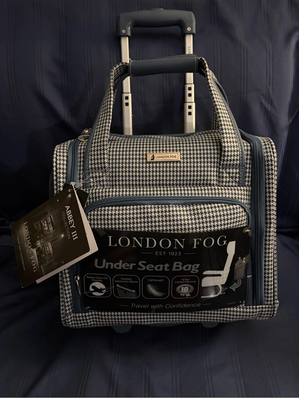 NWT London Fog Under the Seat Abbey lll Blue&White Houndstooth/Telescope/wheels